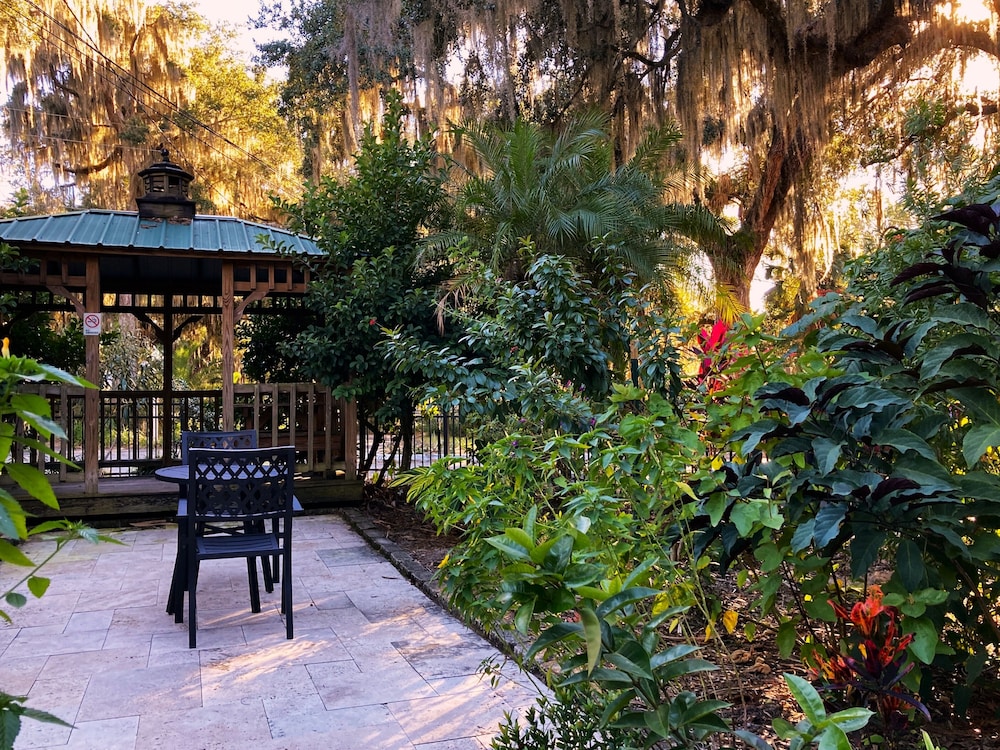 retreat at crystal manatee