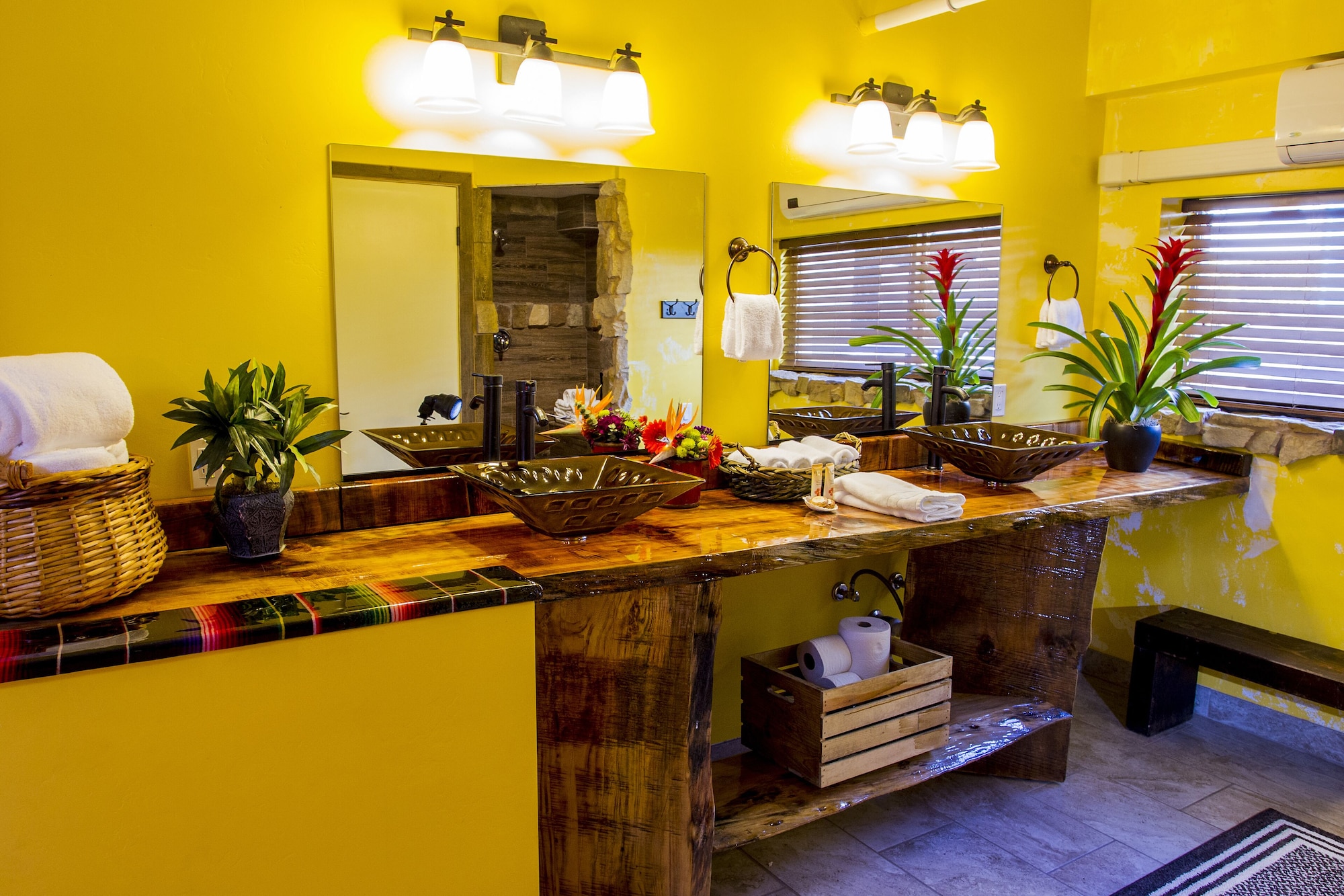 nomads hotel near san clemente pier