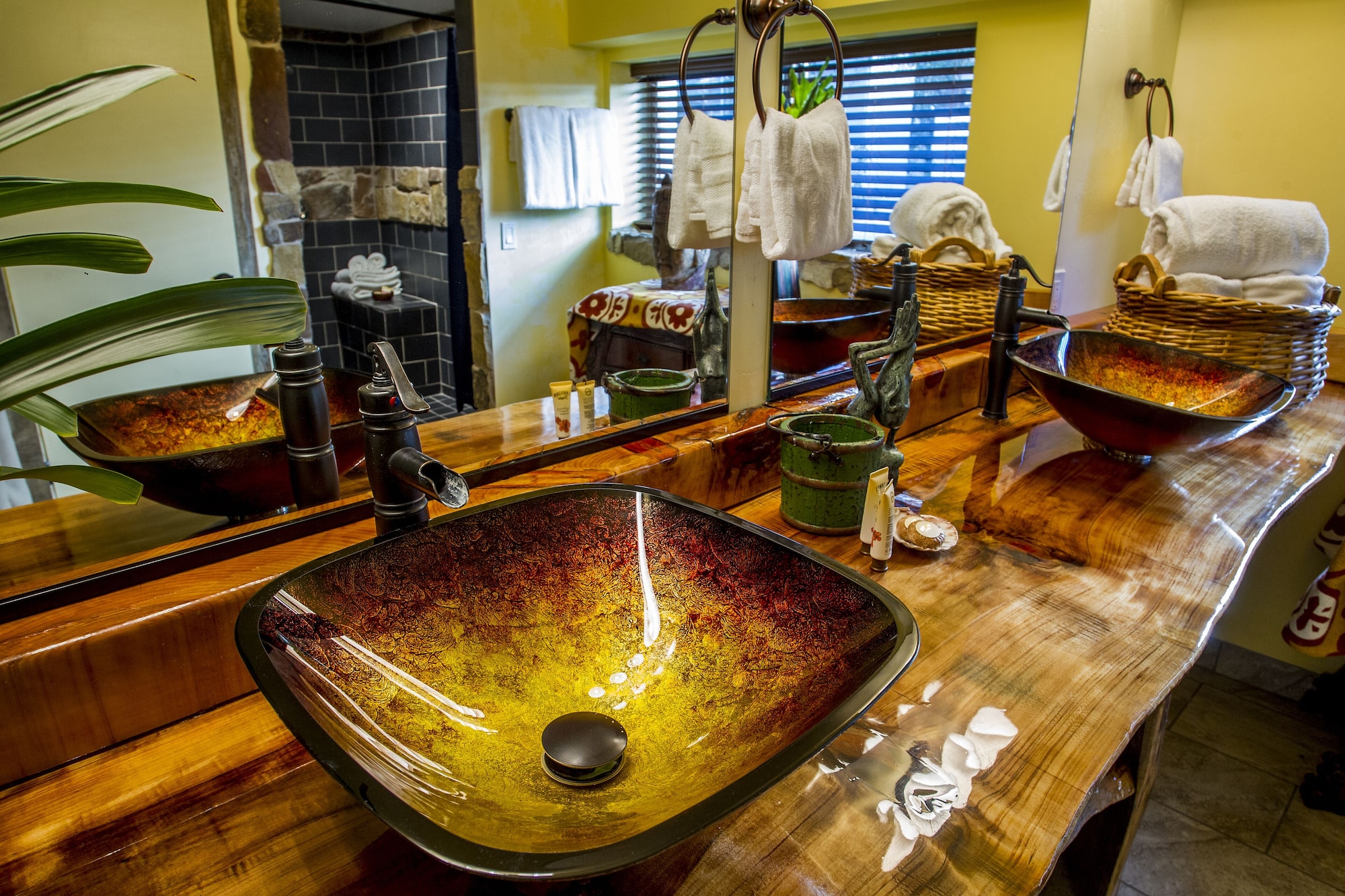 nomads hotel near san clemente pier