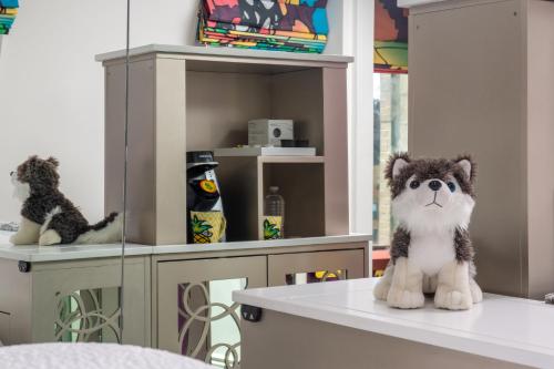 staypineapple an artful hotel midtown