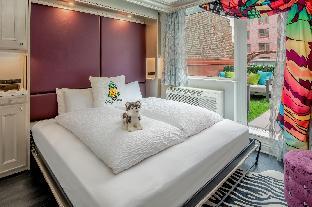 staypineapple an artful hotel midtown