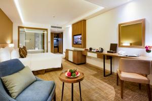 comodo nha trang hotel