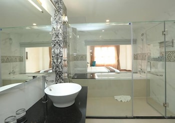 the mira boutique hotel