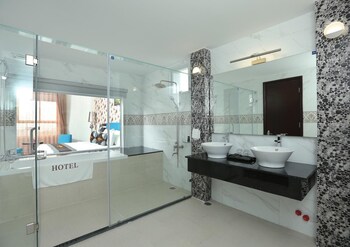 the mira boutique hotel