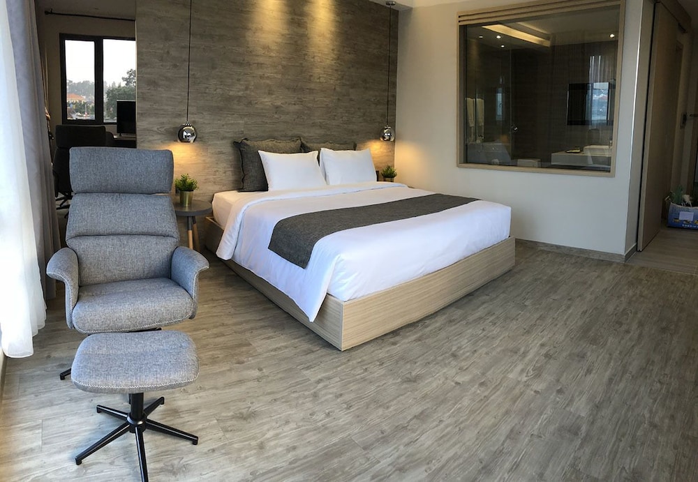 the luxe hotel da lat