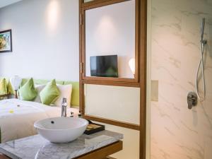 vinh hung old town hotel