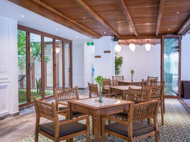 vinh hung old town hotel