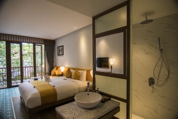 vinh hung old town hotel