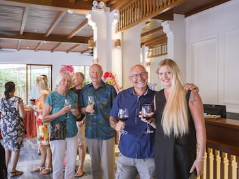 vinh hung old town hotel