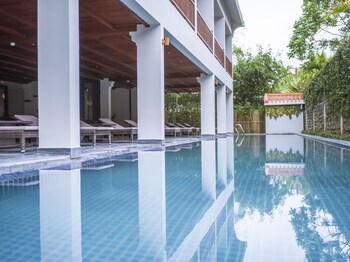 vinh hung old town hotel