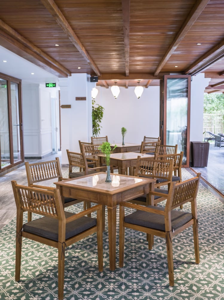 vinh hung old town hotel