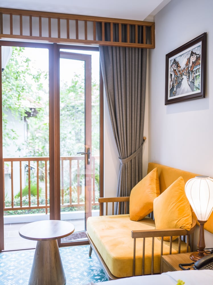 vinh hung old town hotel