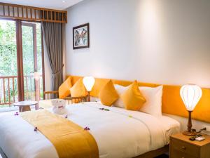 vinh hung old town hotel