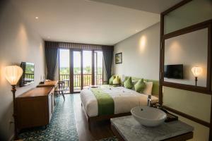 vinh hung old town hotel