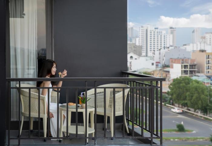 hanami hotel danang