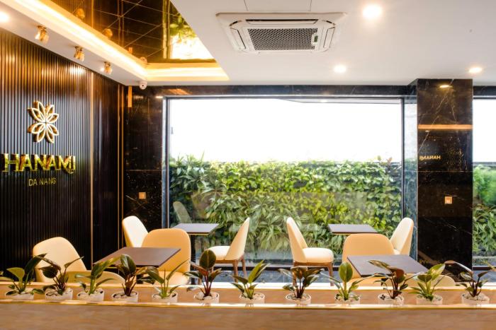 hanami hotel danang