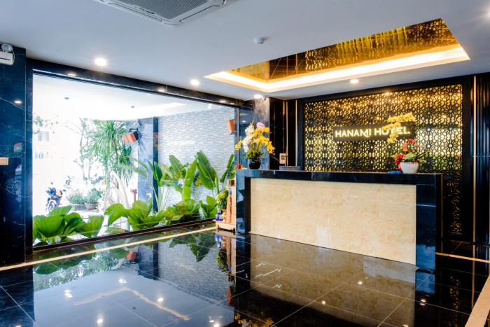 hanami hotel danang