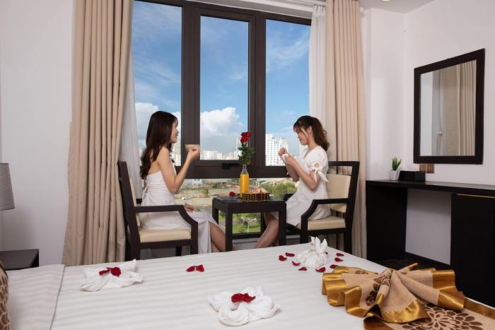 hanami hotel danang