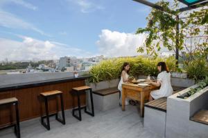 hanami hotel danang