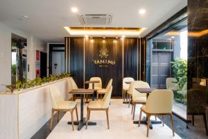 hanami hotel danang