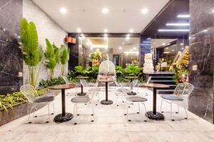 hanami hotel danang