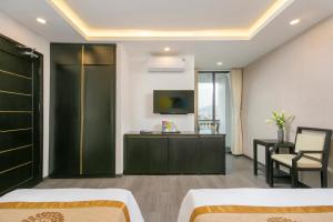 hanami hotel danang