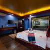 saparis hotel