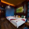 saparis hotel