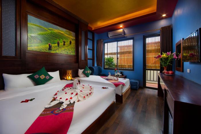 saparis hotel