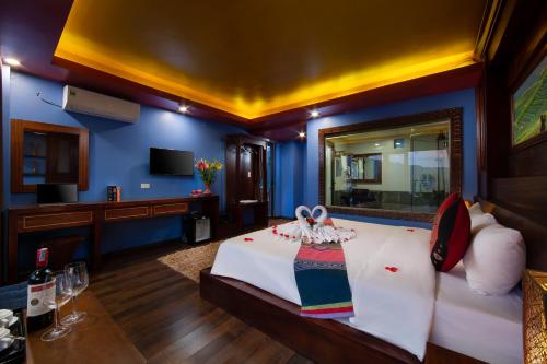 saparis hotel