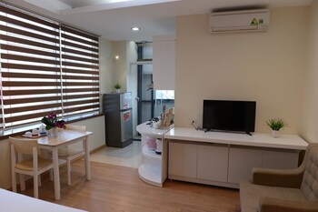 canary hotel and apartment