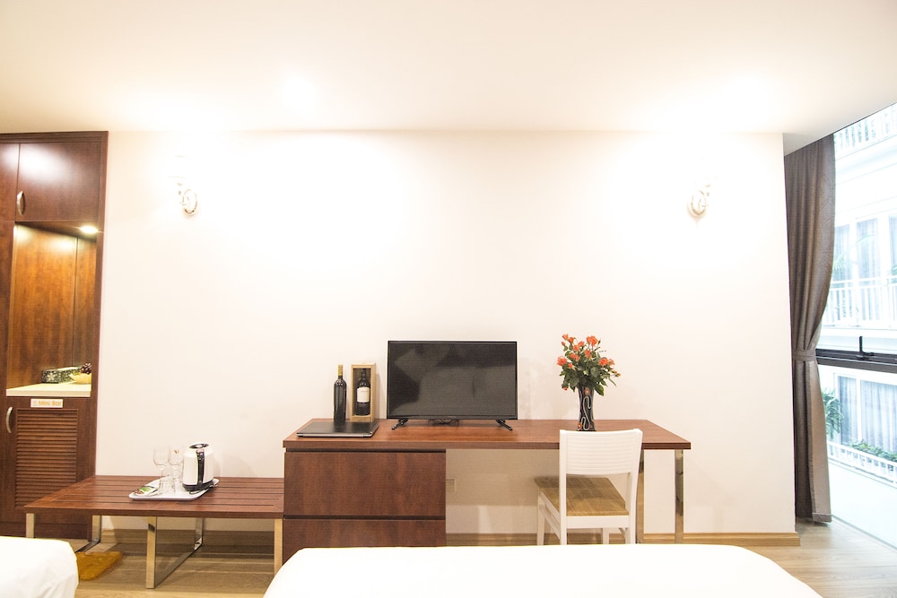 canary hotel and apartment