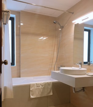 azumaya hotel linh lang