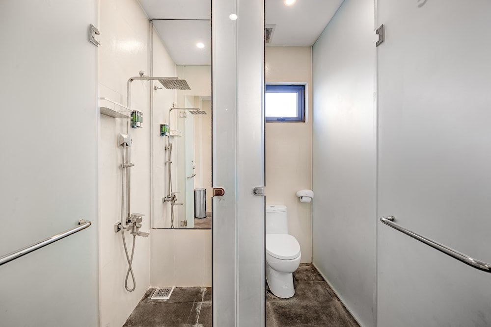 ancyra capsule hotel