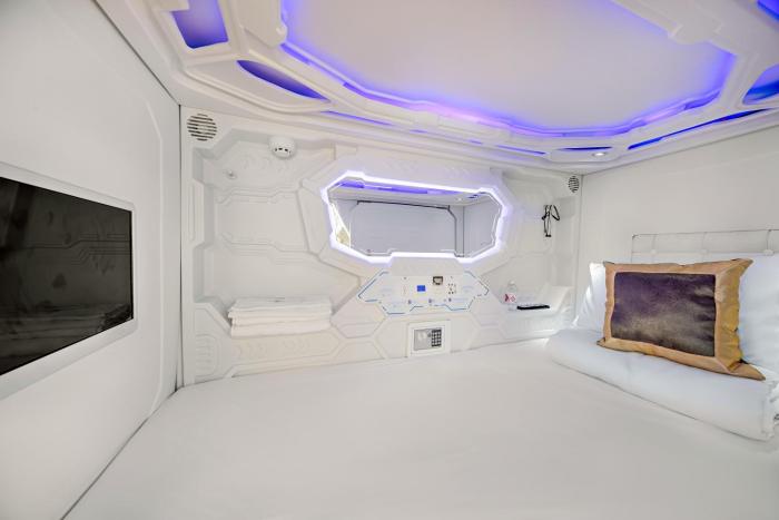 ancyra capsule hotel