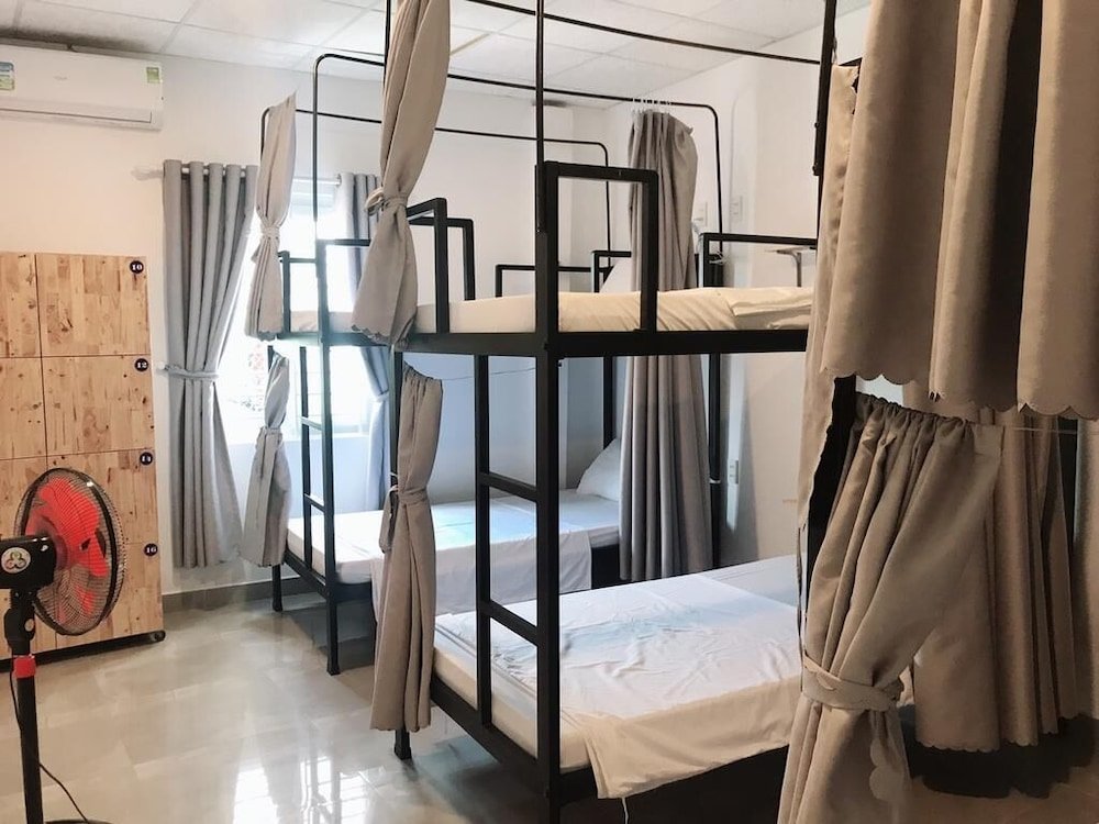 shark hotel hostel