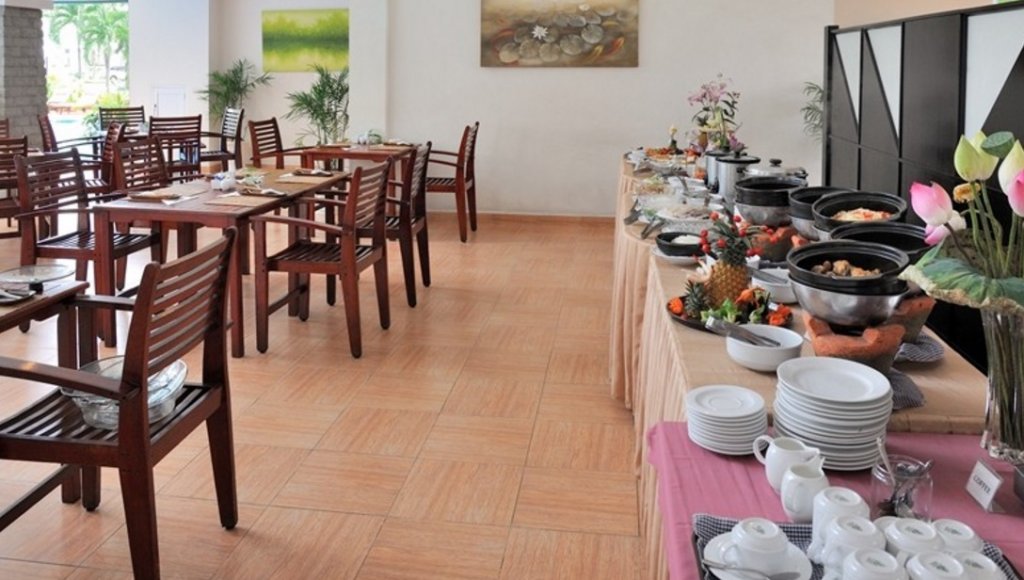 the waterfront residence