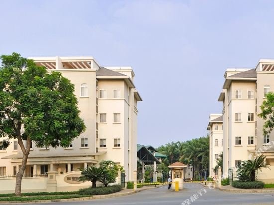 the waterfront residence