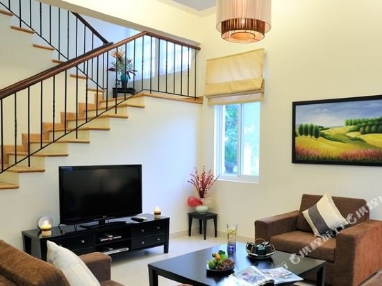 the waterfront residence