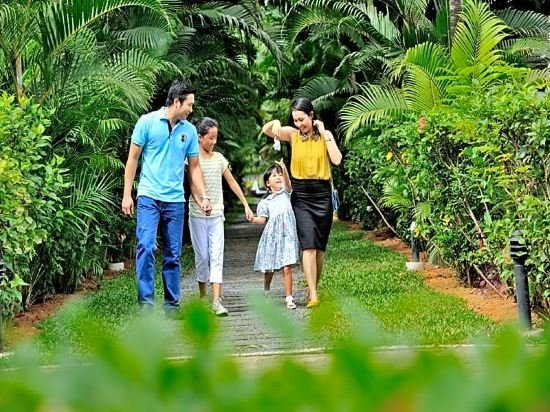 the waterfront residence