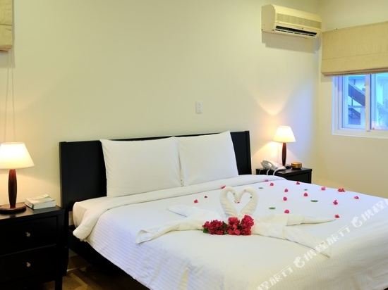 the waterfront residence