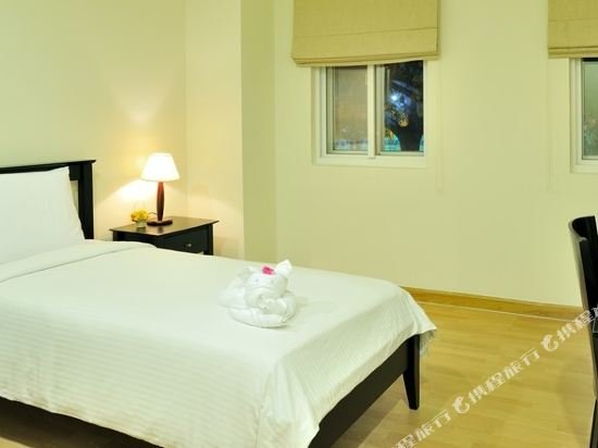 The Waterfront Residence,,5 star