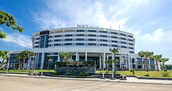 navy hotel cam ranh