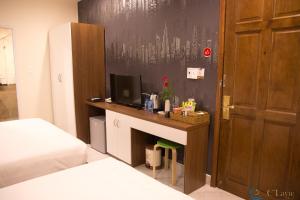 clavie hotel saigon airport hotel