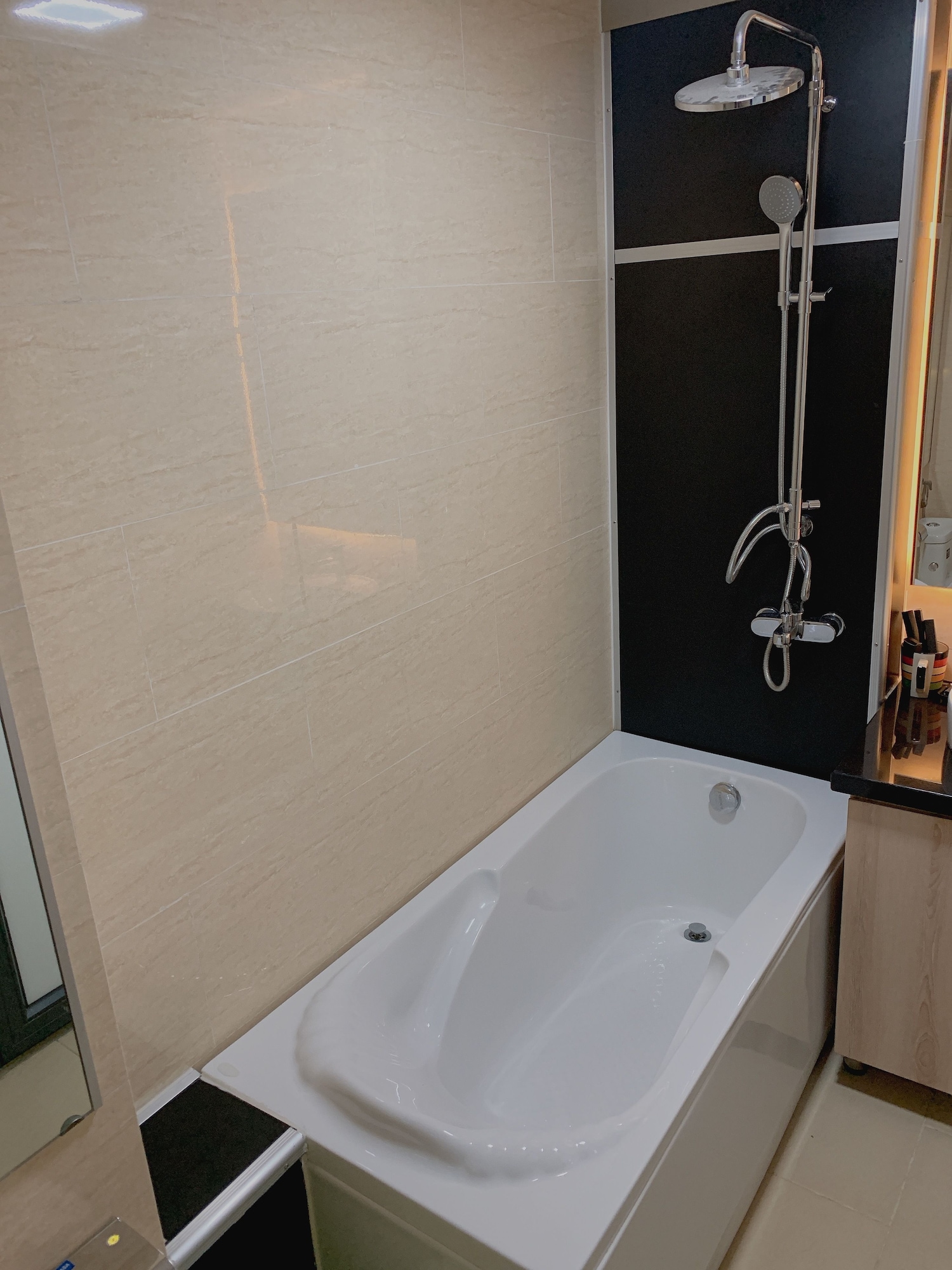 hanna hotel and massage