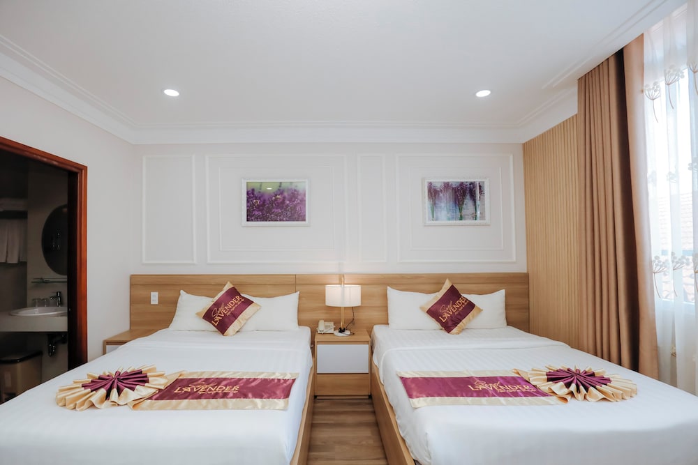 sweet lavender hotel near dalat night market