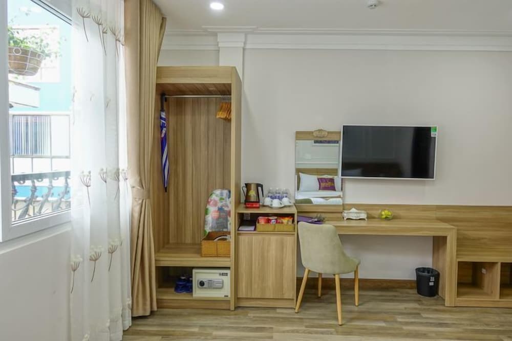 sweet lavender hotel near dalat night market