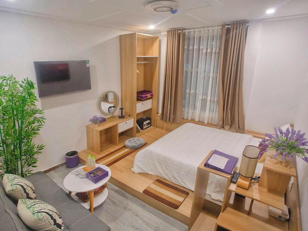 sweet lavender hotel near dalat night market