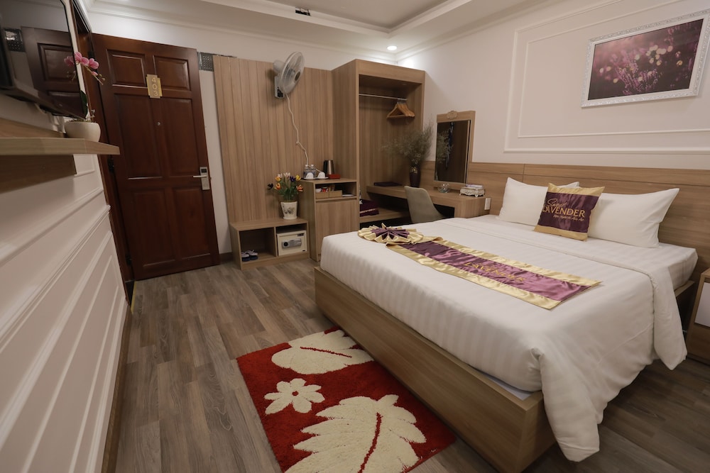 sweet lavender hotel near dalat night market
