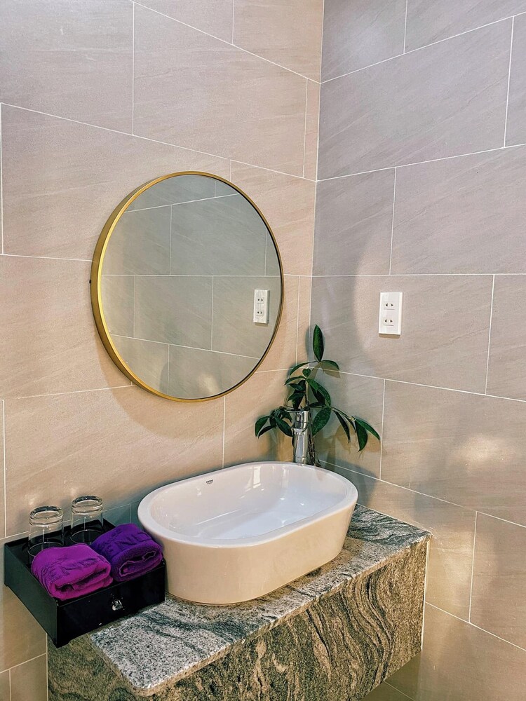 sweet lavender hotel near dalat night market